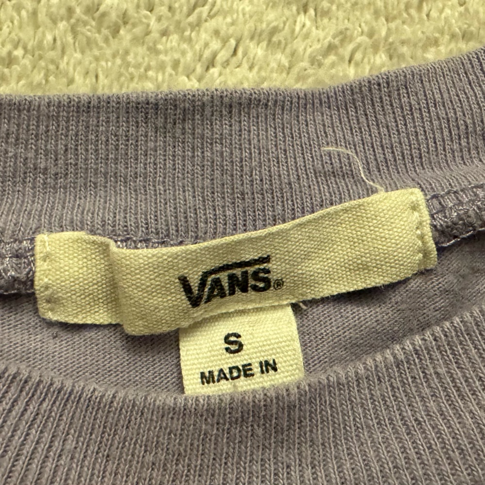 VANS - Short Sleeve Crop Keyhole Crop-top - Picture 11 of 11